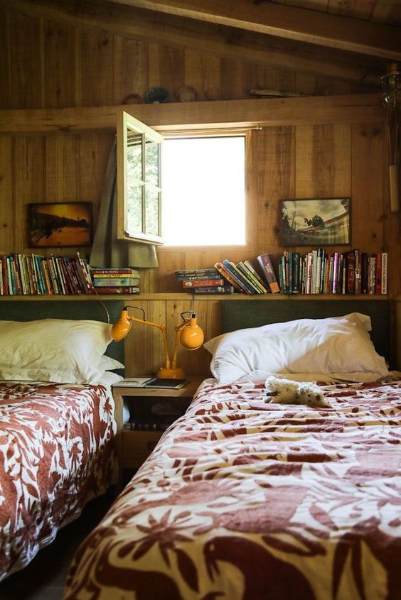 20 Rustic Cabin Bedroom Decor Ideas for a Small Room - Romanticizing Rachel