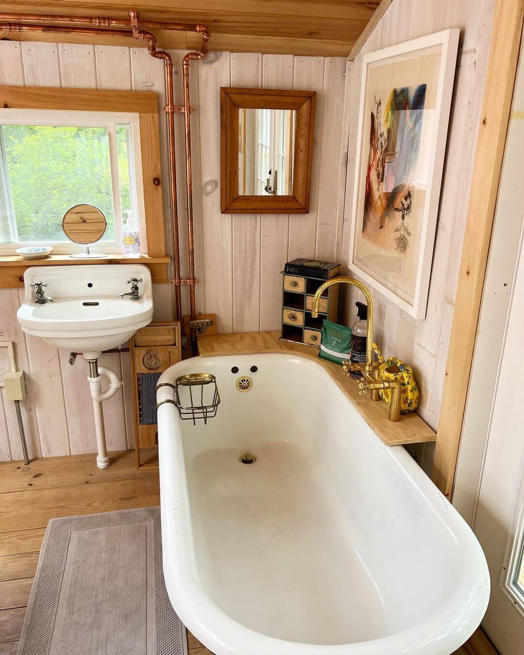 20 Cozy Cabin Bathroom Ideas for Small Bathrooms - Romanticizing Rachel