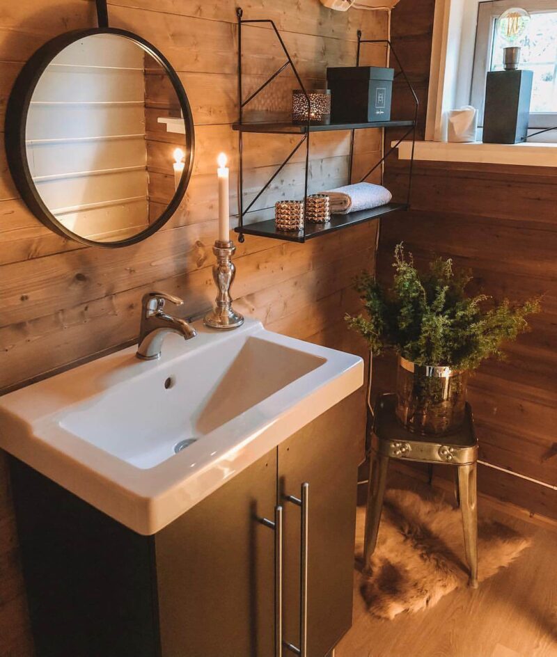 20 Cozy Cabin Bathroom Ideas for Small Bathrooms - Romanticizing Rachel